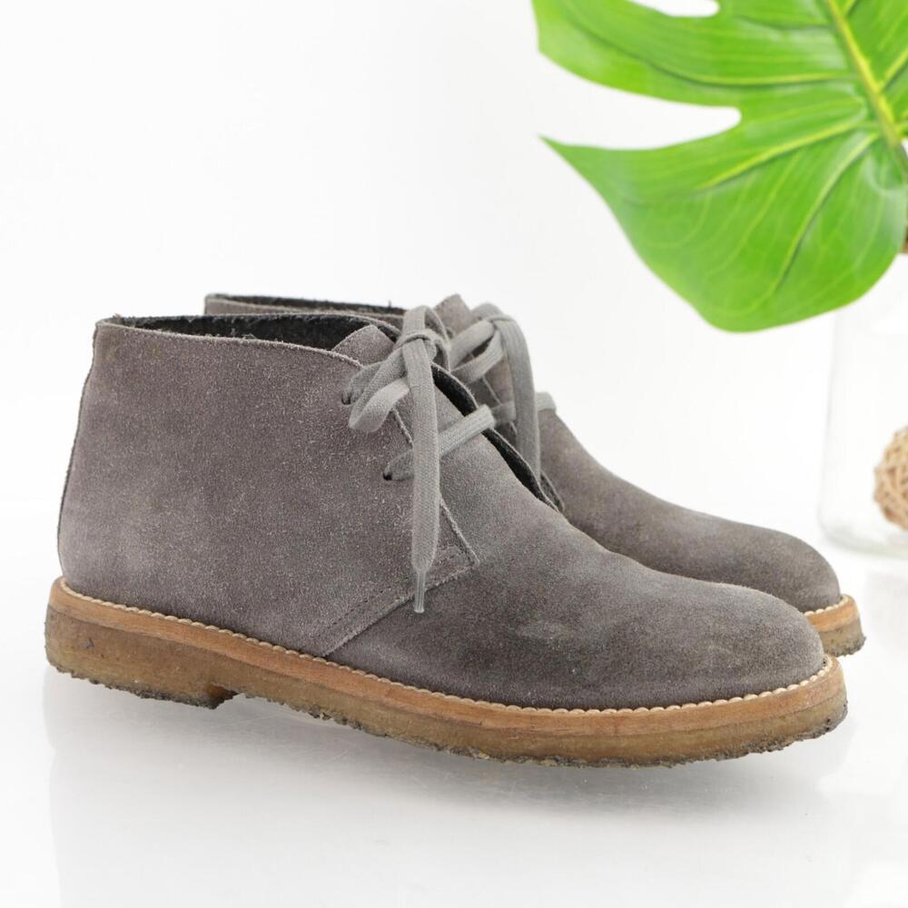 Vince‎ Womens Crofton Chukka Boots Size 6 Gray Suede Lace Up Booties Crepe Sole